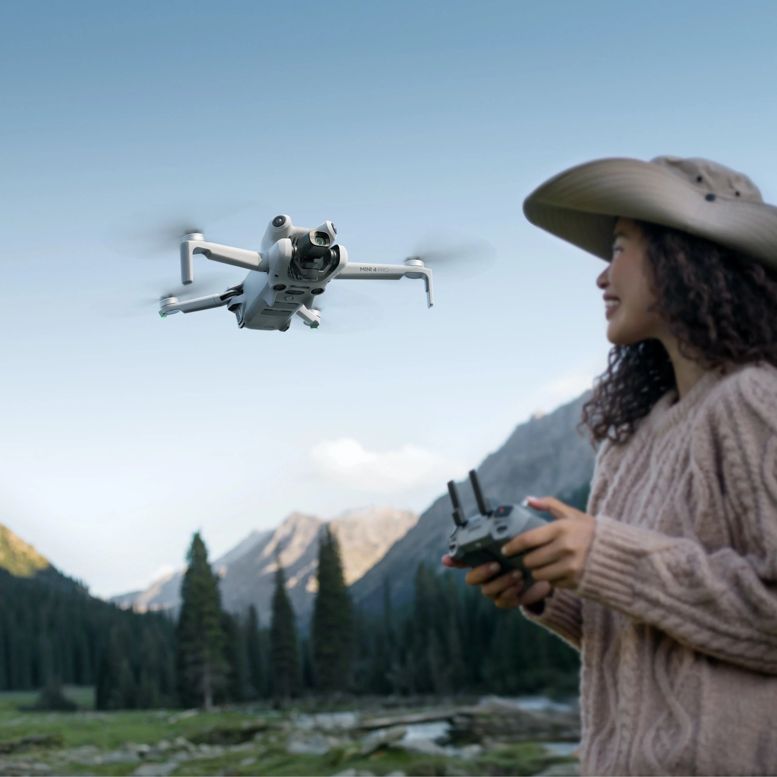 DJI Mini 4 Pro (DJI RC-N2) – Lightweight 4K Camera Drone